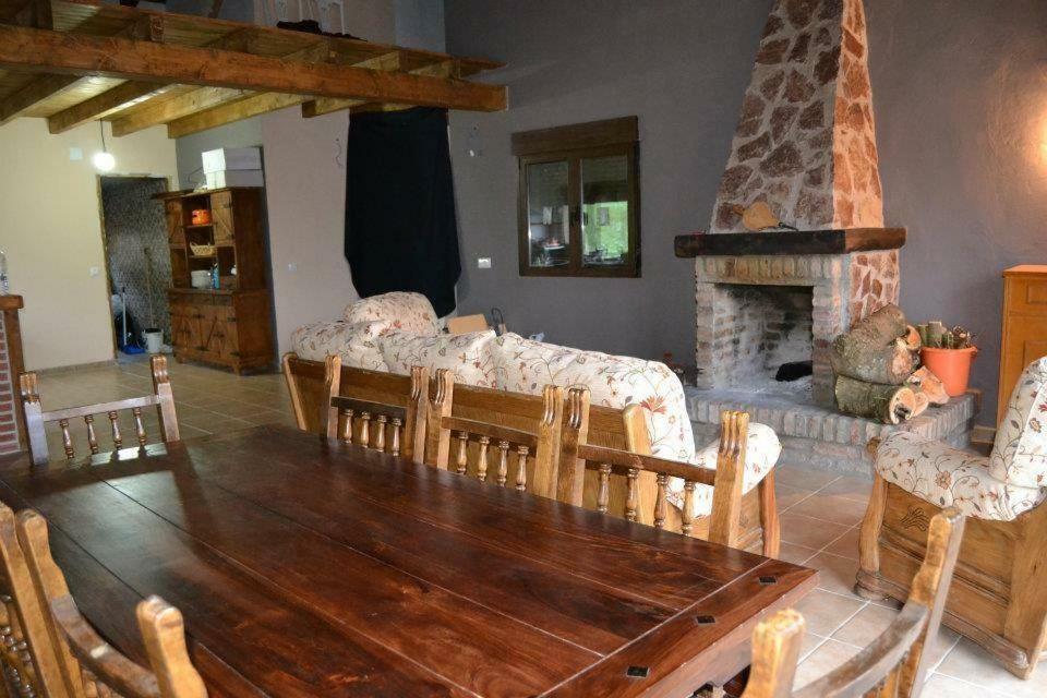 Casa Trasgu De Tornin-Cangas De Onis- Enjoy Life In Asturias Lägenhet Exteriör bild